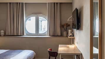 1 bedroom, iron/ironing board, travel cot, WiFi