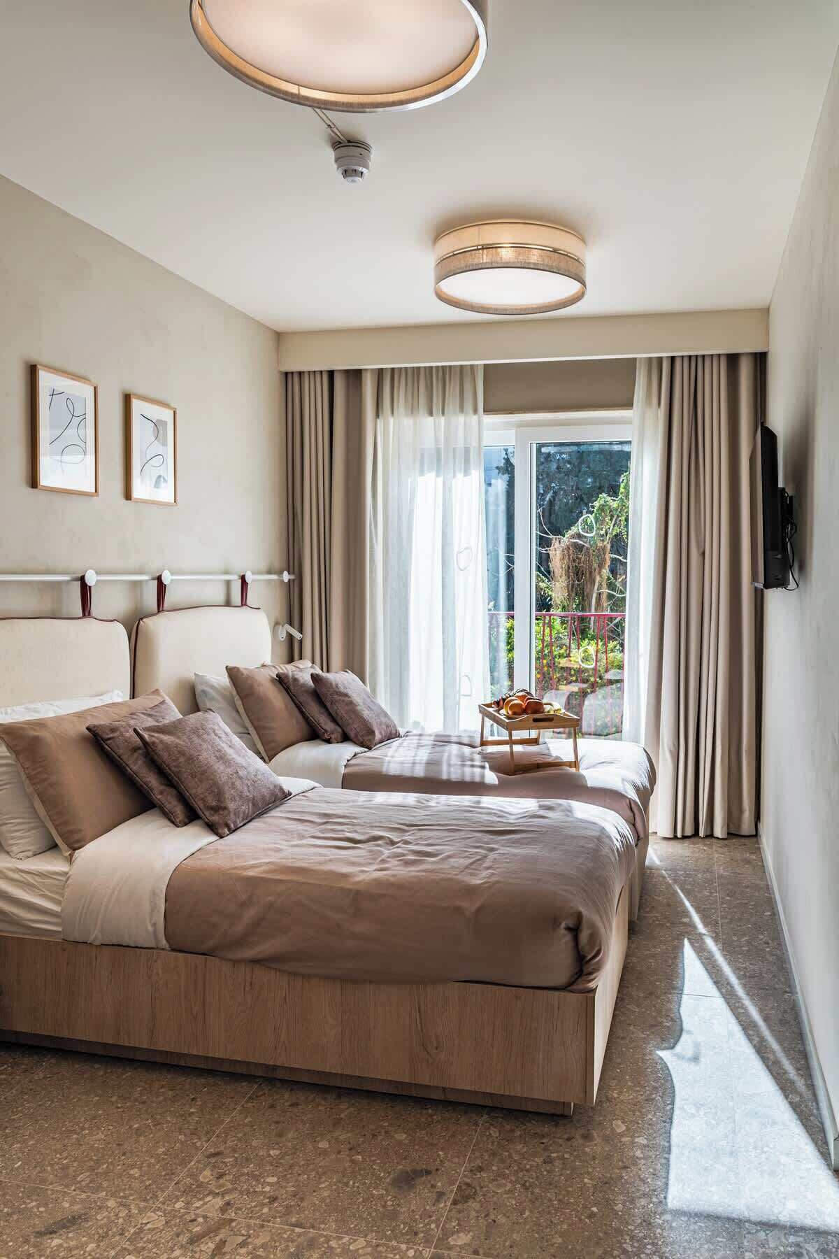 1 habitación, tabla de planchar con plancha, wifi y ropa de cama 