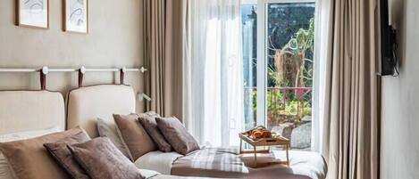 2 bedrooms, in-room safe, iron/ironing board, WiFi