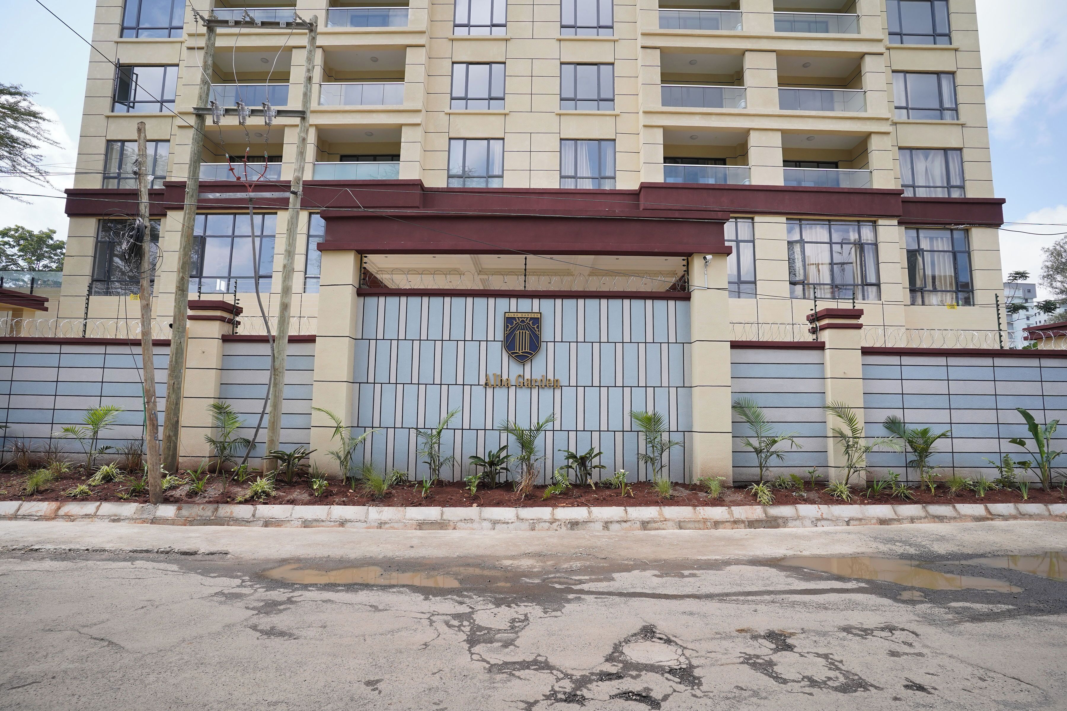 المنشأة من الخارج