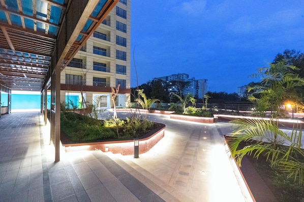 Deluxe Studio, Private Pool, City View | Terrace/patio