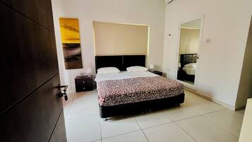 Chambre Double Panoramique, balcon, vue partielle sur la mer | Minibar, bureau, rideaux occultants, Wi-Fi gratuit