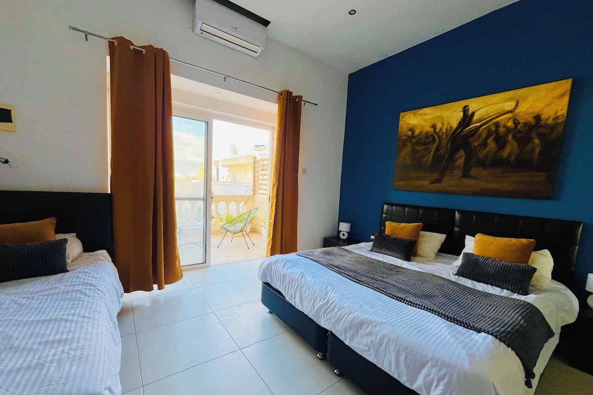 Tremannsrom – panorama, balkong | Minibar, skrivebord, blendingsgardiner og barnesenger (inkludert)