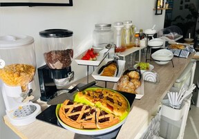 Desayuno continental incluido todos los días 