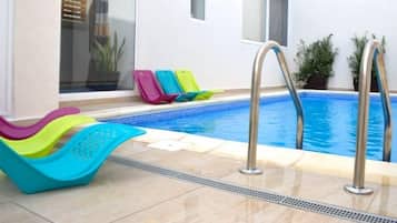 Alberca al aire libre por temporada