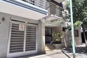 Exterior detail - Recoleta Cabrera Suites (Buenos Aires)