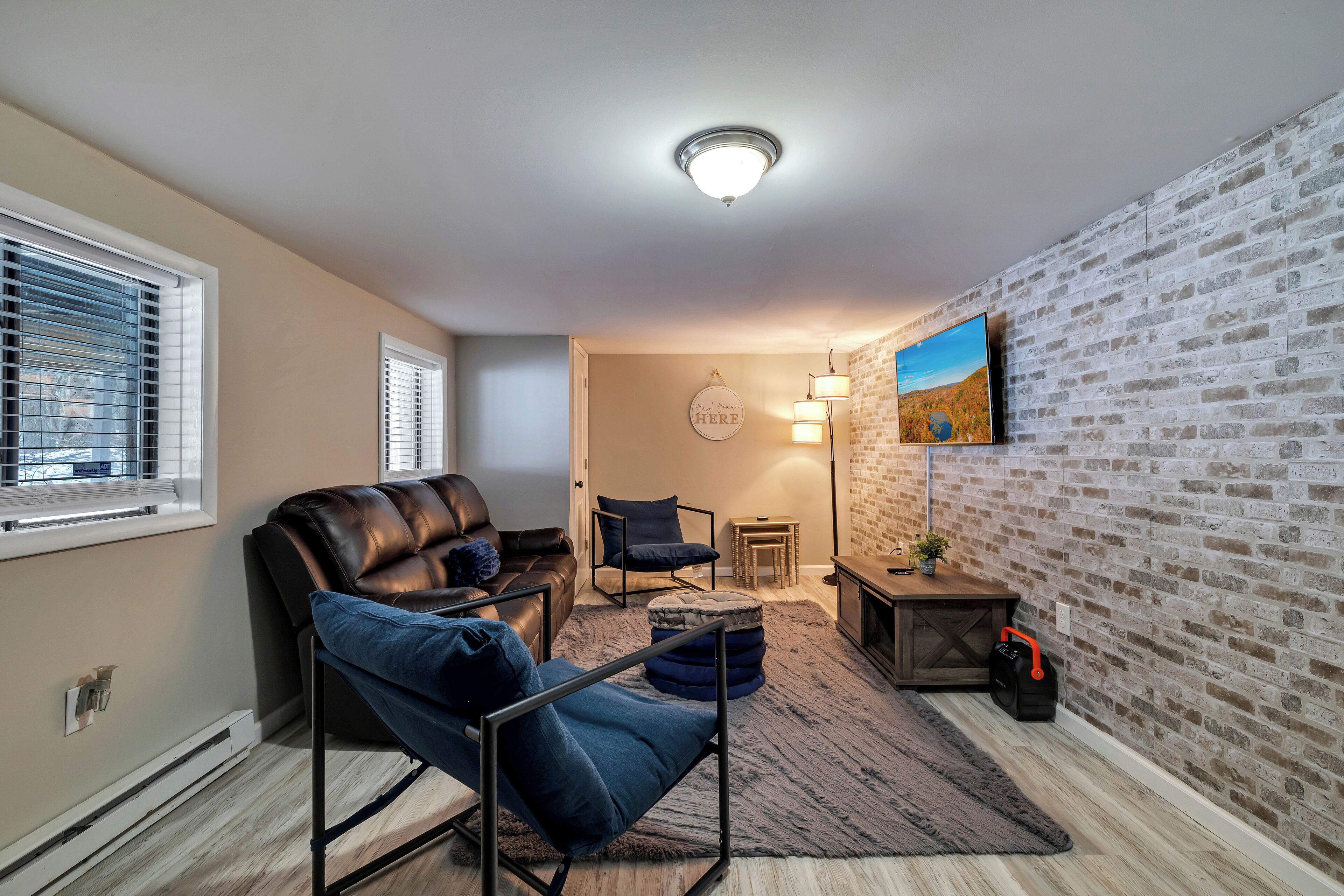 Smart-TV, Tischfußball, Tischtennisplatte