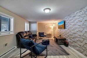 Smart-tv, tafelvoetbal en een tafeltennistafel