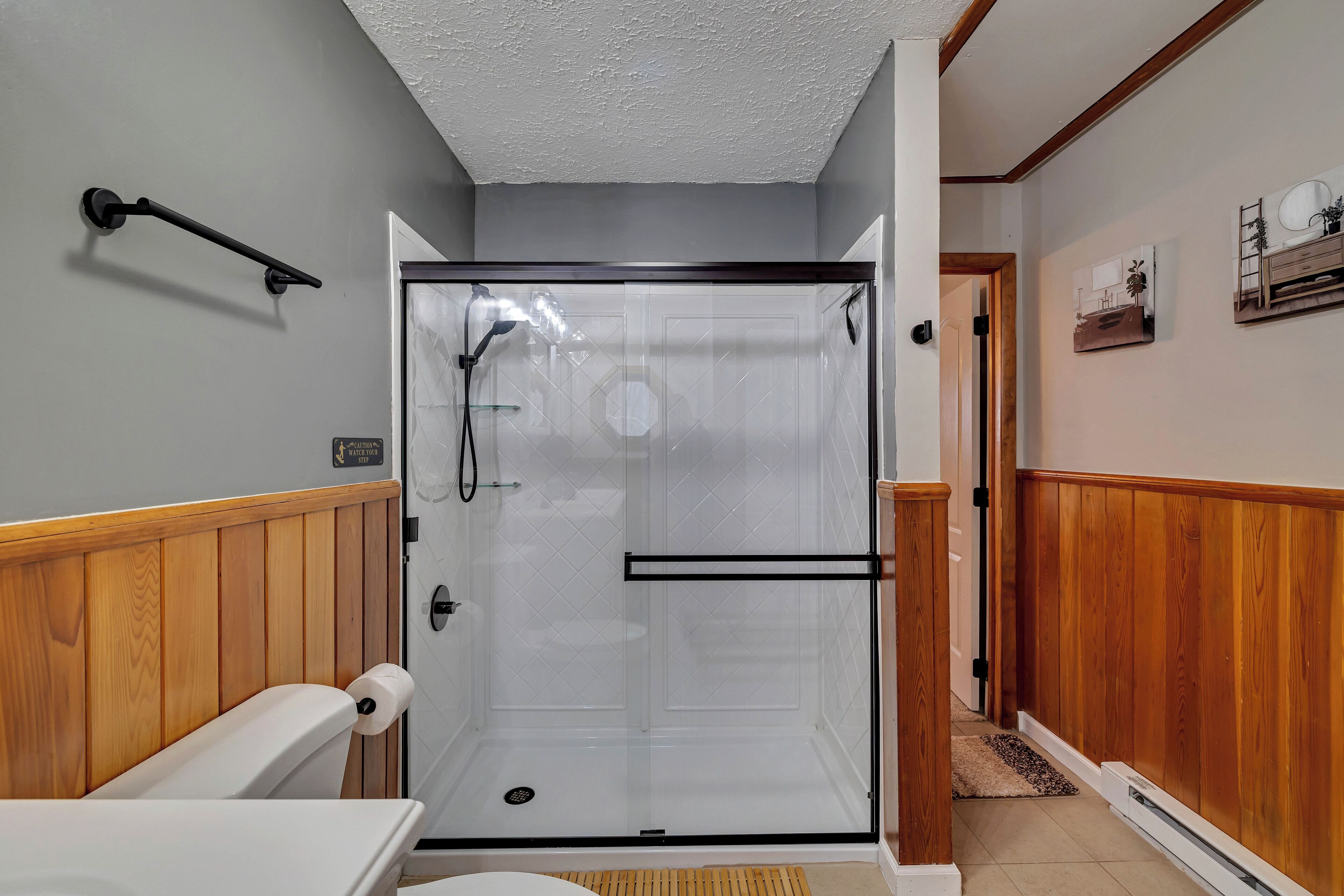 Shower, towels, soap, toilet paper