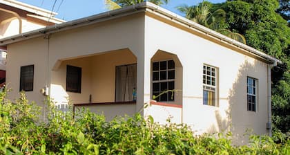 Serene house with WiFi in charming Saint David