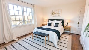 1 dormitorio, tabla de planchar con plancha, wifi y ropa de cama