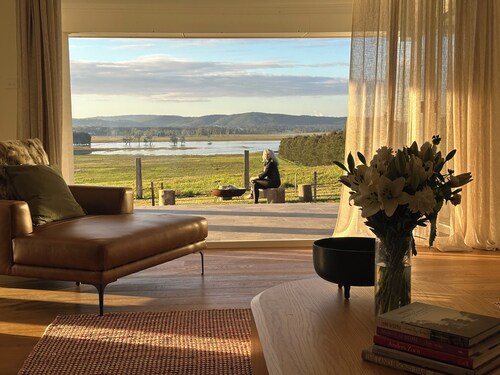 Magnificent luxury country estate with heavenly views-easy 1.5 hr to Sydney