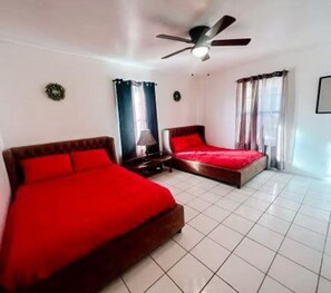4 bedrooms, iron/ironing board, free WiFi, bed sheets - Large home for up to 14 guests in SPACE X city of  Brownsville TX with WiFi & AC (Brownsville)
