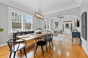 Dining - Historic Bungalow | Minutes from Downtown Tampa! (Tampa)