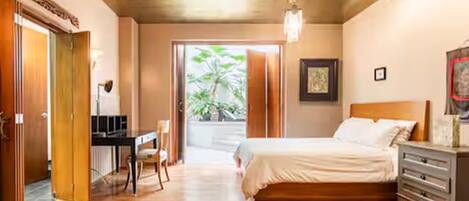 6 chambres, bureau, Wi-Fi, draps fournis