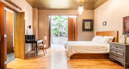 Amazing 6 Bedroom House in the Heart of Condesa