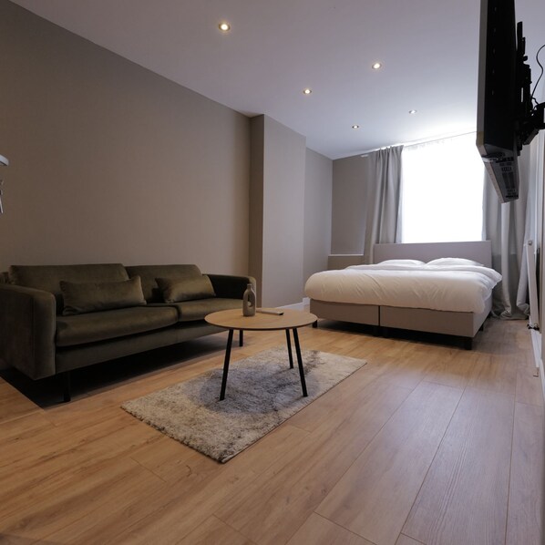 2 多间卧室、熨斗/熨衣板、WiFi、床单