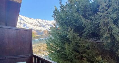 Cozy apartment in Albiez-Montrond near the slopes