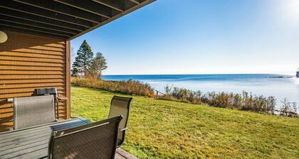 Cozy Lake Home in Two Harbors MN