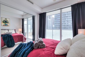 Deluxe Apartment | 1 bedroom, iron/ironing board, free WiFi, bed sheets