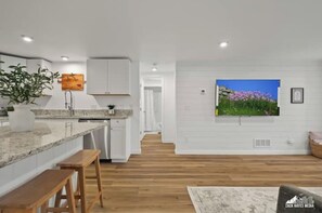 Interior - UMED Polar Bungalow (Anchorage)