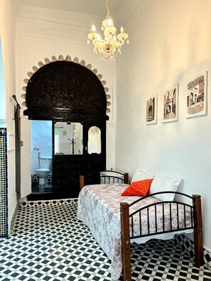 Traditional Triple Room, 2 Bedrooms | Individually decorated, individually furnished, desk, laptop workspace - Riad Nostalgie (Tetouan)