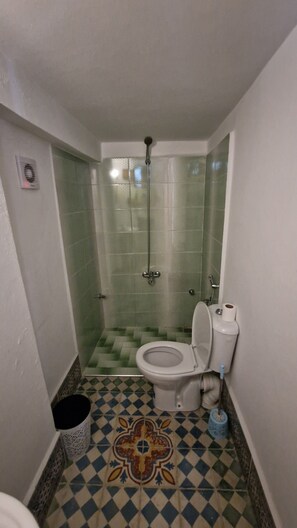 Gallery Room, 1 Bedroom | Bathroom | Free toiletries, soap, shampoo, toilet paper - Riad Nostalgie (Tetouan)