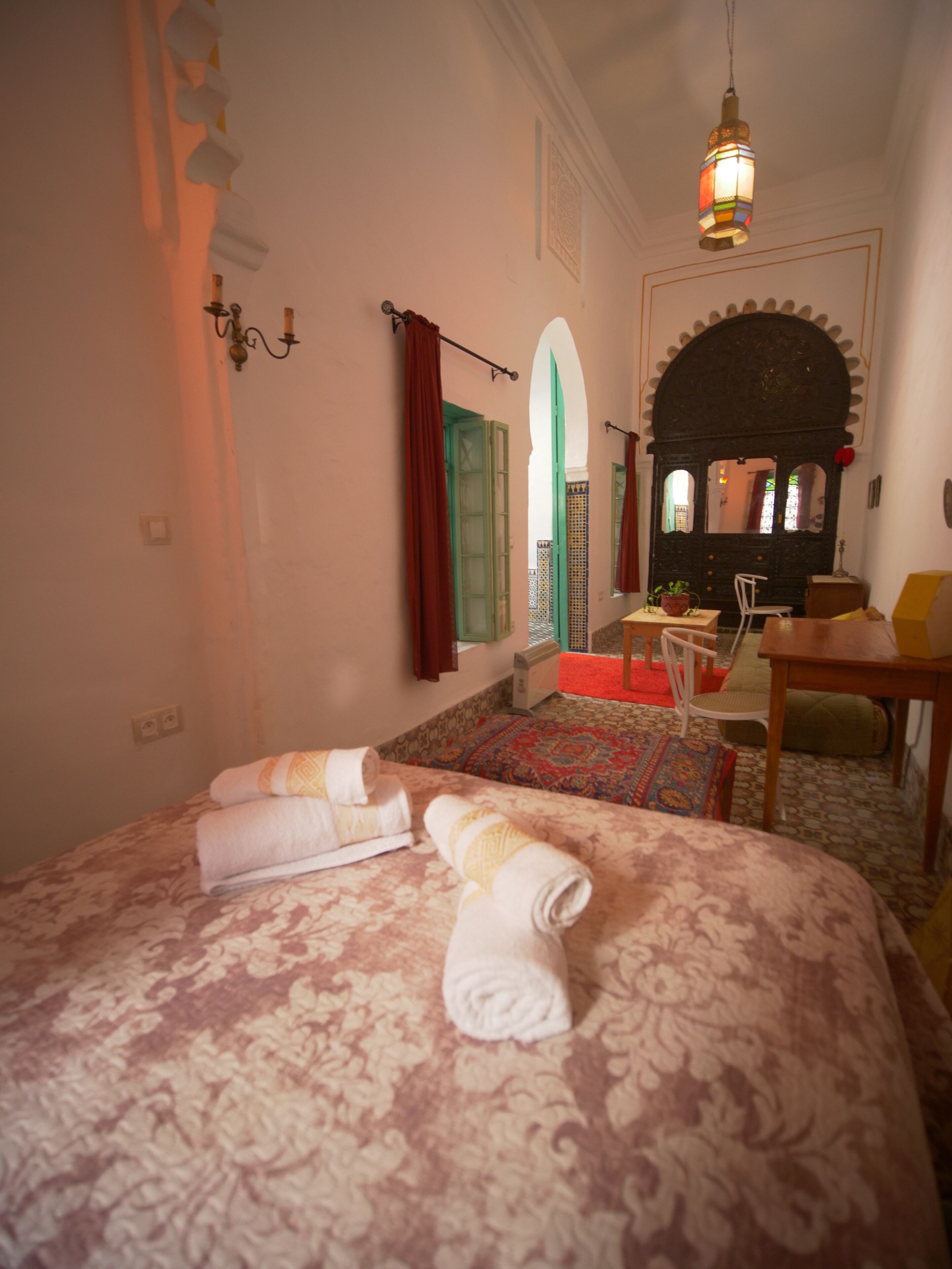 ベーシック ダブルルーム | 客室ごとに異なる装飾、客室ごとに異なるインテリア、デスク、ノートパソコン用作業スペース