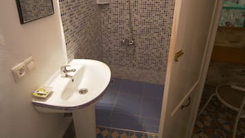 Design Double Room, 1 Bedroom | Bathroom