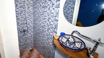 Honeymoon Double Room | Bathroom | Free toiletries, hair dryer, soap, shampoo