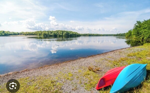 Beach - in the heart of poconos mountain five luxury bedrooms house (Tobyhanna)