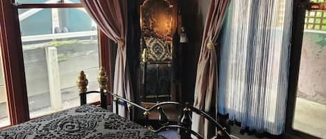3 chambres, fer et planche Ă repasser, draps fournis