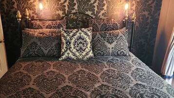 3 soverom, strykejern/-brett og sengetøy