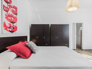 2 室のベッドルーム、WiFi、ベッドシーツ
