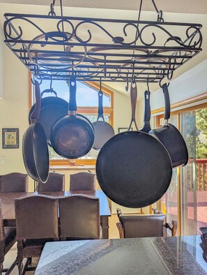 Interior - Sundance Sanctuary - 5 bed, 2 bath house with mountain valley views (Nederland)