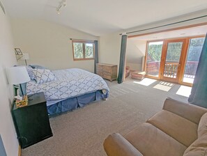 3 bedrooms, iron/ironing board, travel crib, free WiFi - Sundance Sanctuary - 5 bed, 2 bath house with mountain valley views (Nederland)
