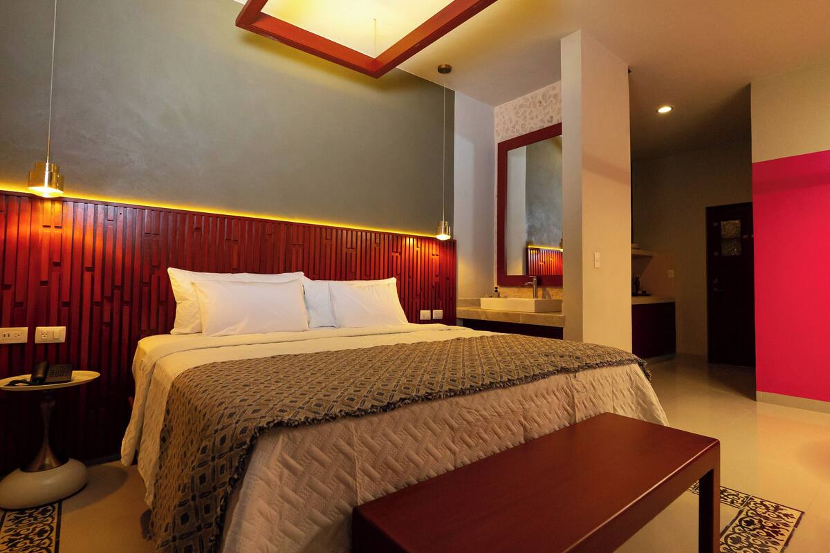 Chambre Deluxe | Coffre-fort, espace de travail pour ordinateurs portables