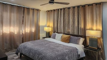 3 chambres, bureau, fer et planche à repasser, lit parapluie