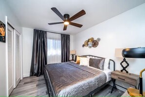 3 bedrooms, desk, iron/ironing board, travel cot