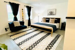 4 chambres, fer et planche à repasser, Wi-Fi, draps fournis