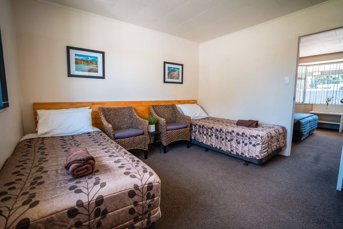 Family Room | Free WiFi, bed sheets