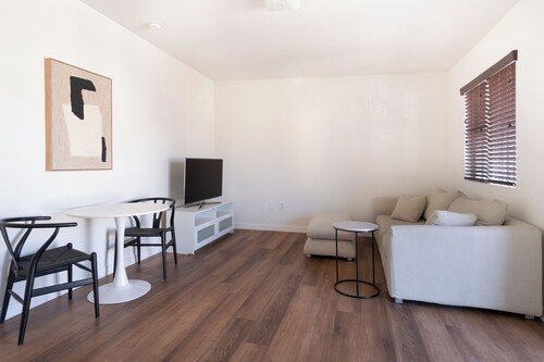 Cute Echo Park Apartment
