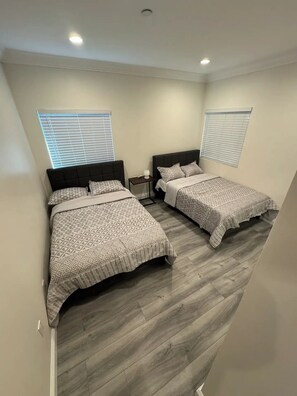 2 chambres, Wi-Fi gratuit, draps fournis