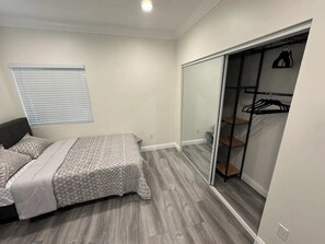 2 bedrooms, free WiFi, bed sheets, wheelchair access