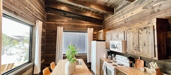 The Cozy Cove-Updated Cabin-Island Park