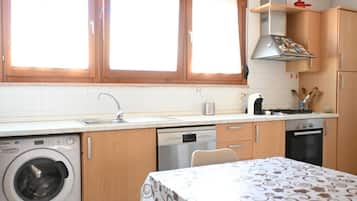 Frigorifero, forno, lavastoviglie