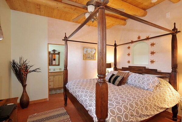 1 bedroom, desk, iron/ironing board, WiFi