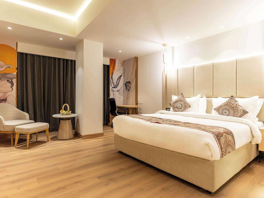 Minibar, in-room safe, blackout drapes, soundproofing