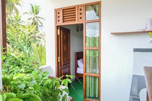 Property grounds - Browns Hill Bliss (Matara)