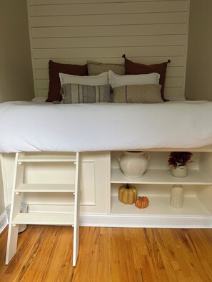 2 sovrum, strykjärn/strykbräda, wi-fi och sängkläder